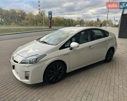 Белый Тойота Приус, объемом двигателя 1.8 л и пробегом 293 тыс. км за 10950 $, фото 5 на Automoto.ua