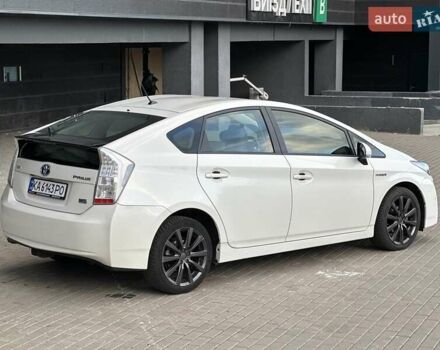 Белый Тойота Приус, объемом двигателя 1.8 л и пробегом 293 тыс. км за 10950 $, фото 2 на Automoto.ua