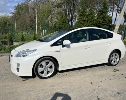 Білий Тойота Пріус, об'ємом двигуна 1.8 л та пробігом 195 тис. км за 12300 $, фото 2 на Automoto.ua