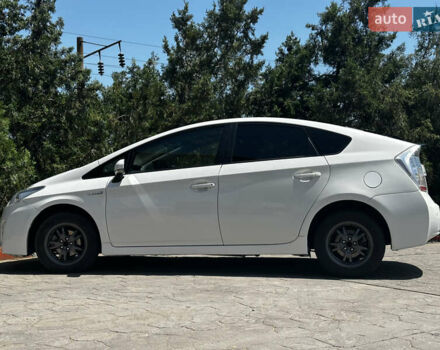 Белый Тойота Приус, объемом двигателя 1.8 л и пробегом 310 тыс. км за 8900 $, фото 2 на Automoto.ua