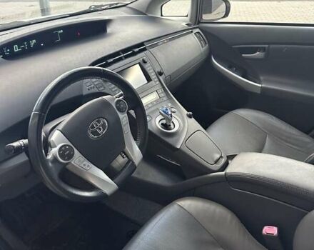 Белый Тойота Приус, объемом двигателя 1.8 л и пробегом 293 тыс. км за 10950 $, фото 17 на Automoto.ua