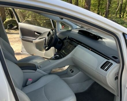 Білий Тойота Пріус, об'ємом двигуна 1.8 л та пробігом 195 тис. км за 12300 $, фото 9 на Automoto.ua