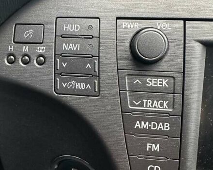 Белый Тойота Приус, объемом двигателя 1.8 л и пробегом 293 тыс. км за 10950 $, фото 27 на Automoto.ua