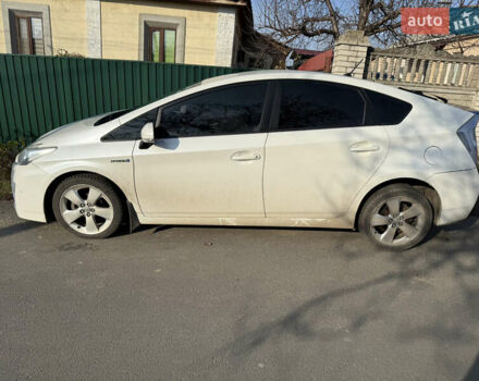 Белый Тойота Приус, объемом двигателя 1.8 л и пробегом 255 тыс. км за 10500 $, фото 1 на Automoto.ua
