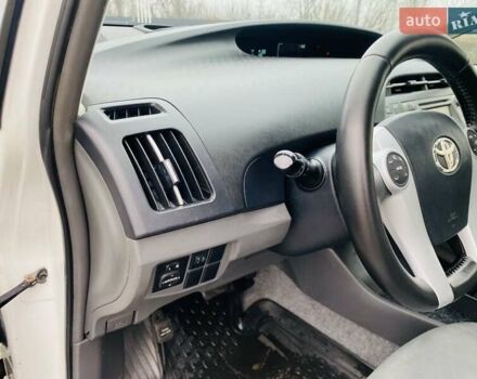 Білий Тойота Пріус, об'ємом двигуна 1.8 л та пробігом 221 тис. км за 8900 $, фото 26 на Automoto.ua