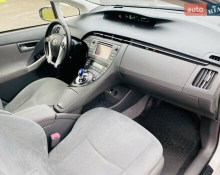Білий Тойота Пріус, об'ємом двигуна 1.8 л та пробігом 221 тис. км за 8900 $, фото 29 на Automoto.ua
