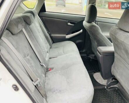 Білий Тойота Пріус, об'ємом двигуна 1.8 л та пробігом 221 тис. км за 8900 $, фото 33 на Automoto.ua