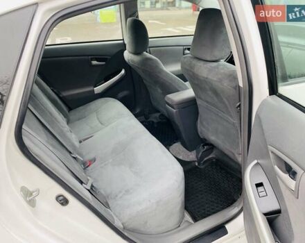 Білий Тойота Пріус, об'ємом двигуна 1.8 л та пробігом 221 тис. км за 8800 $, фото 27 на Automoto.ua