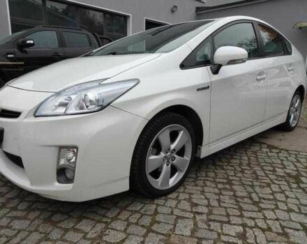 Белый Тойота Приус, объемом двигателя 1.8 л и пробегом 139 тыс. км за 8600 $, фото 1 на Automoto.ua