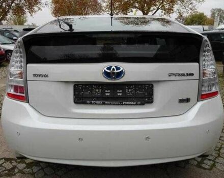 Белый Тойота Приус, объемом двигателя 1.8 л и пробегом 139 тыс. км за 8600 $, фото 5 на Automoto.ua