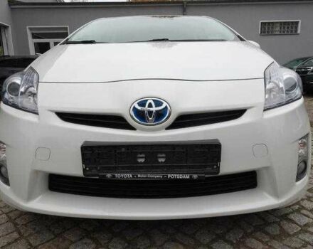 Белый Тойота Приус, объемом двигателя 1.8 л и пробегом 139 тыс. км за 8600 $, фото 2 на Automoto.ua