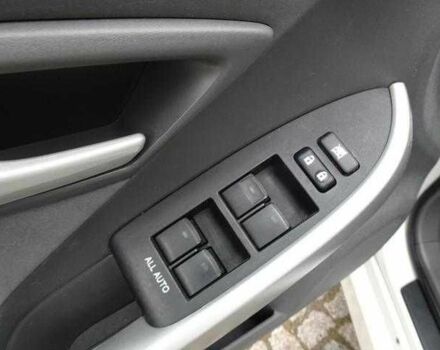 Белый Тойота Приус, объемом двигателя 1.8 л и пробегом 139 тыс. км за 8600 $, фото 13 на Automoto.ua