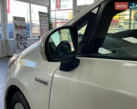 Белый Тойота Приус, объемом двигателя 1.79 л и пробегом 217 тыс. км за 10990 $, фото 14 на Automoto.ua