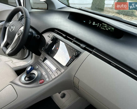 Белый Тойота Приус, объемом двигателя 1.8 л и пробегом 235 тыс. км за 11700 $, фото 41 на Automoto.ua