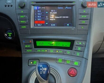 Белый Тойота Приус, объемом двигателя 1.8 л и пробегом 270 тыс. км за 11500 $, фото 9 на Automoto.ua