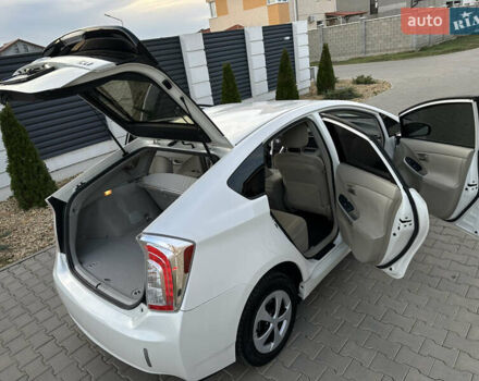 Белый Тойота Приус, объемом двигателя 1.8 л и пробегом 235 тыс. км за 11700 $, фото 32 на Automoto.ua