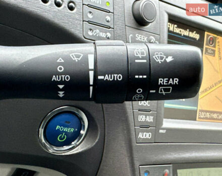 Белый Тойота Приус, объемом двигателя 1.8 л и пробегом 165 тыс. км за 12700 $, фото 44 на Automoto.ua