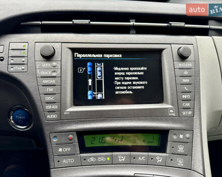 Белый Тойота Приус, объемом двигателя 1.8 л и пробегом 165 тыс. км за 12800 $, фото 47 на Automoto.ua