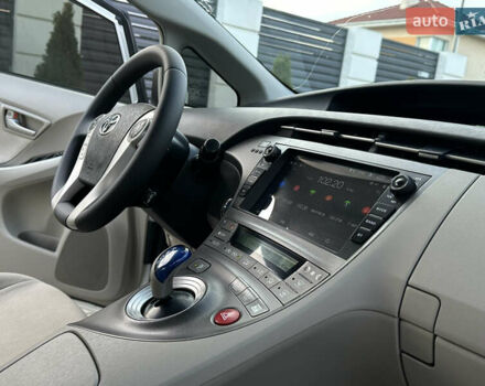 Белый Тойота Приус, объемом двигателя 1.8 л и пробегом 235 тыс. км за 11700 $, фото 42 на Automoto.ua