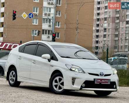 Белый Тойота Приус, объемом двигателя 1.8 л и пробегом 165 тыс. км за 12800 $, фото 2 на Automoto.ua