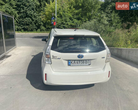 Белый Тойота Приус, объемом двигателя 1.79 л и пробегом 205 тыс. км за 12500 $, фото 6 на Automoto.ua