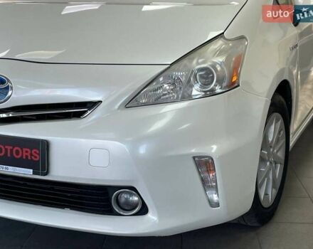 Белый Тойота Приус, объемом двигателя 1.79 л и пробегом 217 тыс. км за 10990 $, фото 4 на Automoto.ua