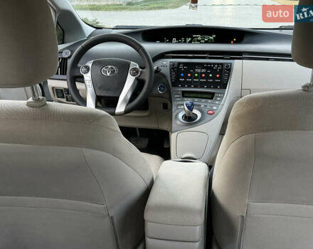 Белый Тойота Приус, объемом двигателя 1.8 л и пробегом 235 тыс. км за 11700 $, фото 49 на Automoto.ua