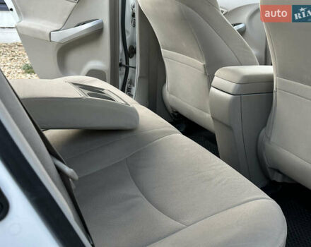 Белый Тойота Приус, объемом двигателя 1.8 л и пробегом 235 тыс. км за 11700 $, фото 44 на Automoto.ua