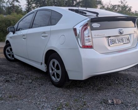 Белый Тойота Приус, объемом двигателя 1.8 л и пробегом 255 тыс. км за 11500 $, фото 4 на Automoto.ua