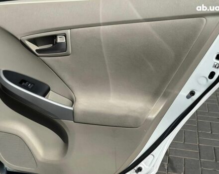 Білий Тойота Пріус, об'ємом двигуна 1.8 л та пробігом 236 тис. км за 10990 $, фото 15 на Automoto.ua