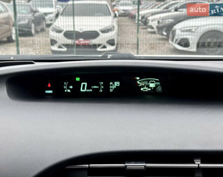 Белый Тойота Приус, объемом двигателя 1.8 л и пробегом 165 тыс. км за 12700 $, фото 37 на Automoto.ua