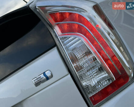 Белый Тойота Приус, объемом двигателя 1.8 л и пробегом 235 тыс. км за 11700 $, фото 30 на Automoto.ua