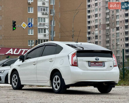 Белый Тойота Приус, объемом двигателя 1.8 л и пробегом 165 тыс. км за 12700 $, фото 6 на Automoto.ua