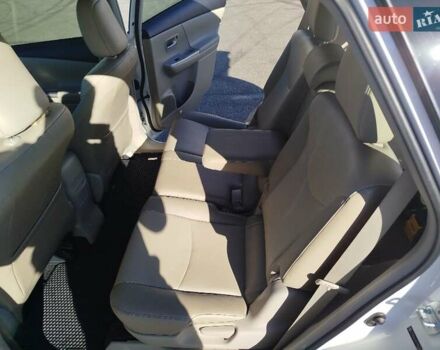 Білий Тойота Пріус, об'ємом двигуна 1.8 л та пробігом 235 тис. км за 13500 $, фото 2 на Automoto.ua