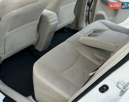 Белый Тойота Приус, объемом двигателя 1.8 л и пробегом 235 тыс. км за 11700 $, фото 50 на Automoto.ua