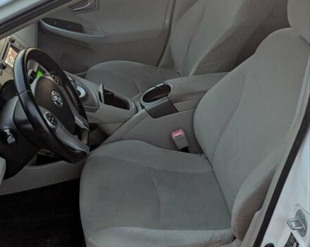 Белый Тойота Приус, объемом двигателя 1.8 л и пробегом 255 тыс. км за 11500 $, фото 16 на Automoto.ua