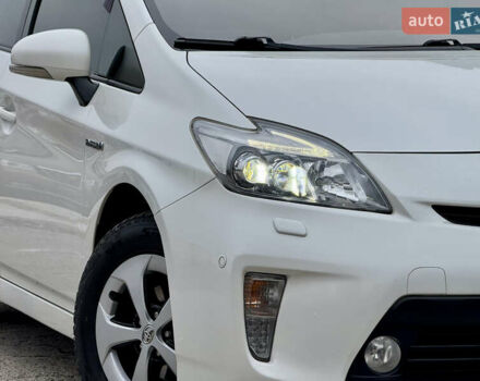 Белый Тойота Приус, объемом двигателя 1.8 л и пробегом 165 тыс. км за 12800 $, фото 74 на Automoto.ua