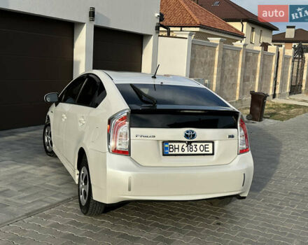 Белый Тойота Приус, объемом двигателя 1.8 л и пробегом 235 тыс. км за 11700 $, фото 1 на Automoto.ua