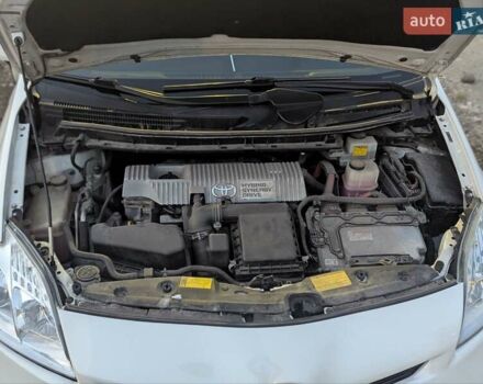 Белый Тойота Приус, объемом двигателя 1.8 л и пробегом 255 тыс. км за 11500 $, фото 18 на Automoto.ua