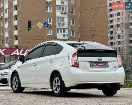 Белый Тойота Приус, объемом двигателя 1.8 л и пробегом 165 тыс. км за 12700 $, фото 87 на Automoto.ua