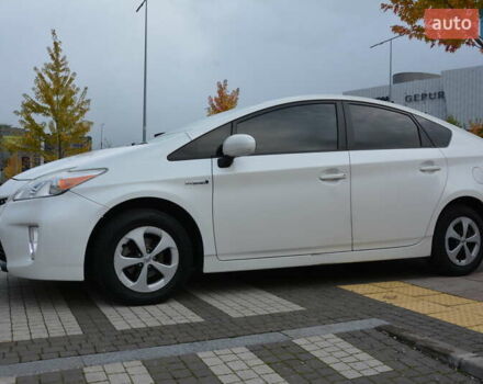 Белый Тойота Приус, объемом двигателя 1.8 л и пробегом 281 тыс. км за 9999 $, фото 7 на Automoto.ua