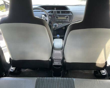 Білий Тойота Пріус, об'ємом двигуна 1.5 л та пробігом 181 тис. км за 8799 $, фото 29 на Automoto.ua