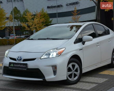 Белый Тойота Приус, объемом двигателя 1.8 л и пробегом 281 тыс. км за 9999 $, фото 13 на Automoto.ua