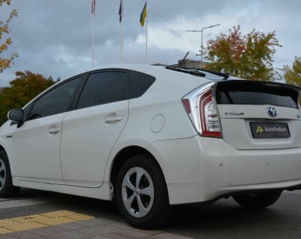 Білий Тойота Пріус, об'ємом двигуна 1.8 л та пробігом 280 тис. км за 10012 $, фото 7 на Automoto.ua