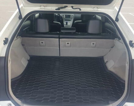 Белый Тойота Приус, объемом двигателя 1.8 л и пробегом 170 тыс. км за 12000 $, фото 12 на Automoto.ua