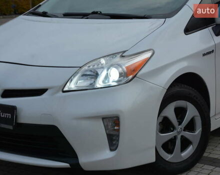 Белый Тойота Приус, объемом двигателя 1.8 л и пробегом 281 тыс. км за 9999 $, фото 14 на Automoto.ua