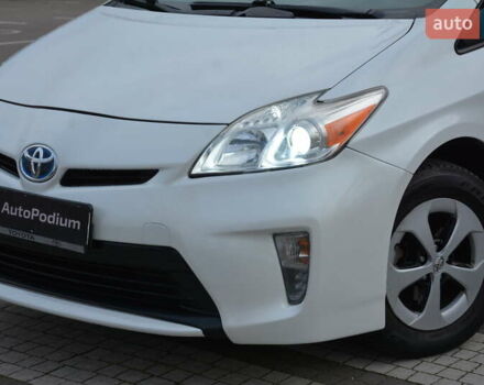 Белый Тойота Приус, объемом двигателя 1.8 л и пробегом 281 тыс. км за 9999 $, фото 15 на Automoto.ua