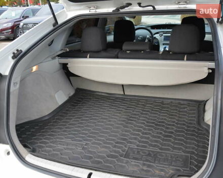 Белый Тойота Приус, объемом двигателя 1.8 л и пробегом 281 тыс. км за 9999 $, фото 34 на Automoto.ua