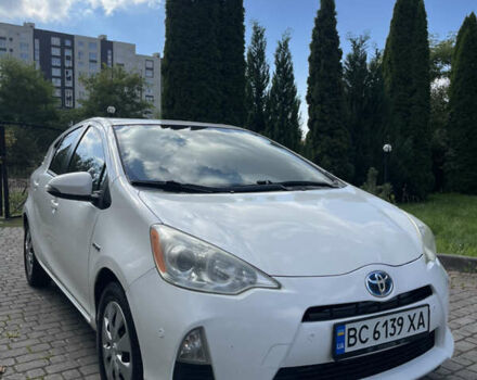 Білий Тойота Пріус, об'ємом двигуна 1.5 л та пробігом 181 тис. км за 8799 $, фото 6 на Automoto.ua