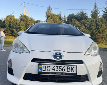 Белый Тойота Приус, объемом двигателя 1.5 л и пробегом 180 тыс. км за 9000 $, фото 3 на Automoto.ua